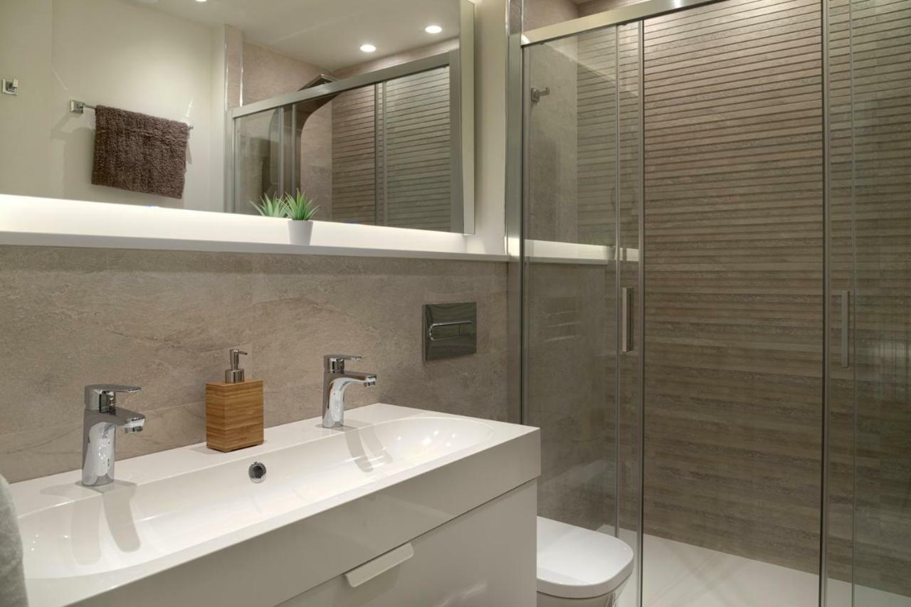 Suncity Teatro Premier Apartment Malaga Exterior photo